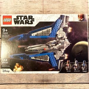 LEGO STAR WARS Mandalorian Starfighter Building Set